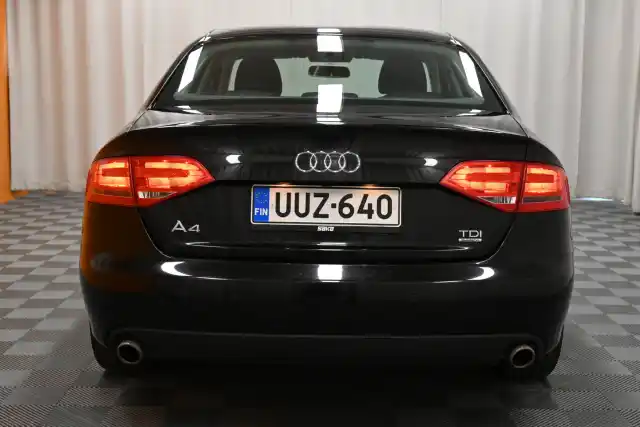 Musta Sedan, Audi A4 – UUZ-640