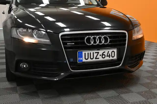 Musta Sedan, Audi A4 – UUZ-640