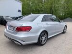 Harmaa Sedan, Mercedes-Benz E – UVG-981, kuva 3