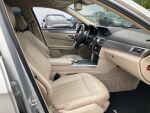 Harmaa Sedan, Mercedes-Benz E – UVG-981, kuva 6