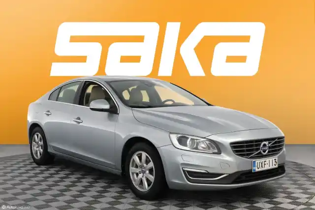 Harmaa Sedan, Volvo S60 – UXF-113