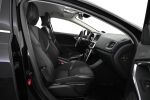 Musta Viistoperä, Volvo V40 – UXG-230, kuva 12