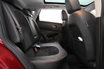Punainen Maastoauto, Nissan Qashqai – UXG-946, kuva 11