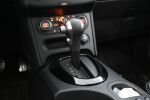 Punainen Maastoauto, Nissan Qashqai – UXG-946, kuva 19