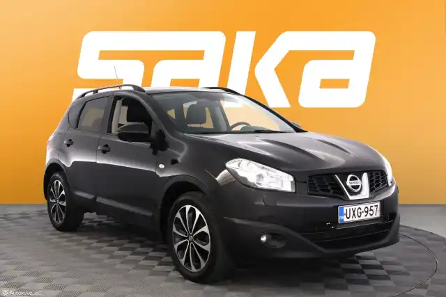 Musta Maastoauto, Nissan Qashqai – UXG-957