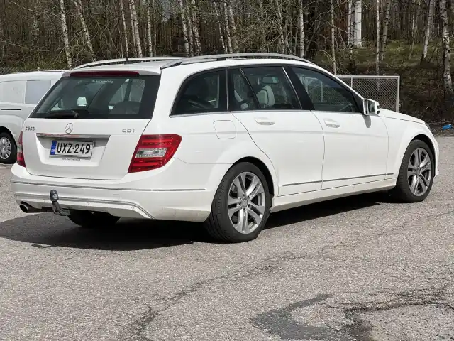 Valkoinen Farmari, Mercedes-Benz C – UXZ-249