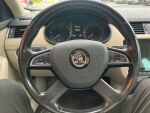 Punainen Farmari, Skoda Octavia – UXZ-821, kuva 7
