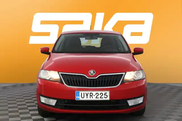 Punainen Viistoperä, Skoda Rapid – UYR-225