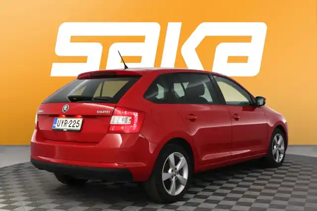 Punainen Viistoperä, Skoda Rapid – UYR-225