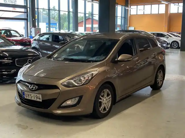 Hopea Farmari, Hyundai I30 – UYS-194