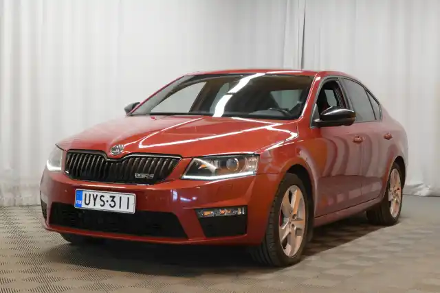 Punainen Viistoperä, Skoda Octavia – UYS-311
