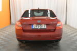 Punainen Viistoperä, Skoda Octavia – UYS-311, kuva 7