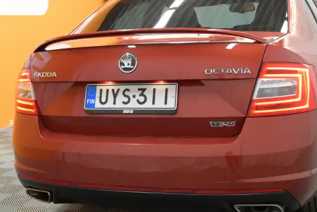 Punainen Viistoperä, Skoda Octavia – UYS-311