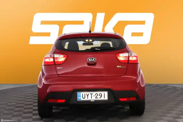 Punainen Viistoperä, Kia Rio – UYT-291