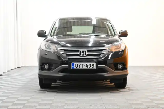 Musta Maastoauto, Honda CR-V – UYT-498