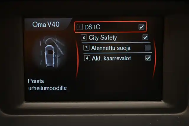 Sininen Viistoperä, Volvo V40 – UYU-108