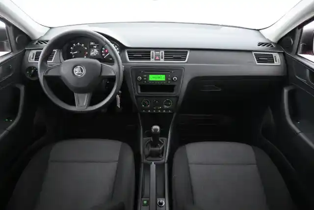 Punainen Viistoperä, Skoda Rapid – UYU-481