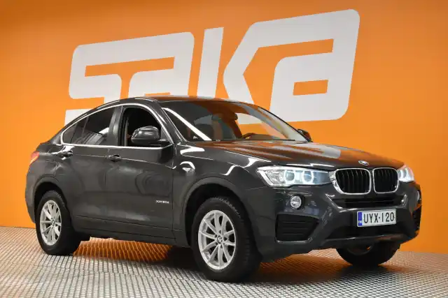 Harmaa Maastoauto, BMW X4 – UYX-120