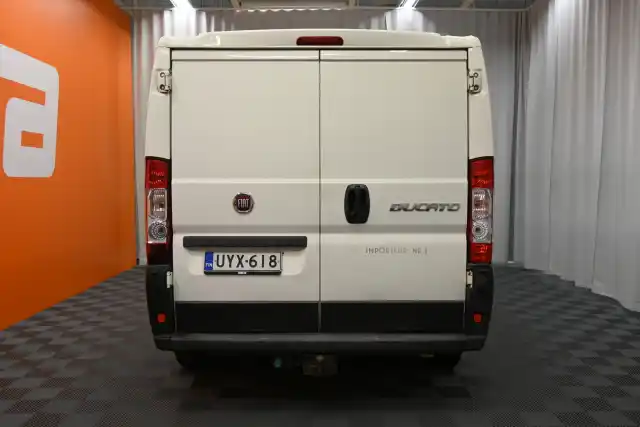 Valkoinen Pakettiauto, Fiat Ducato – UYX-618