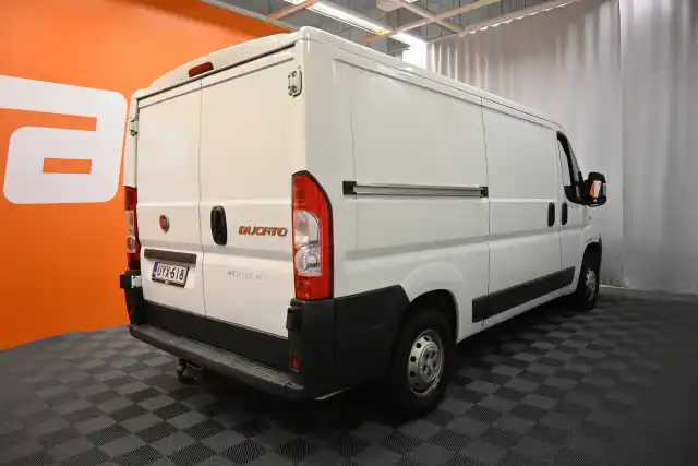 Valkoinen Pakettiauto, Fiat Ducato – UYX-618