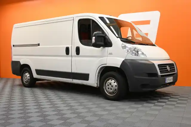 Valkoinen Pakettiauto, Fiat Ducato – UYX-618