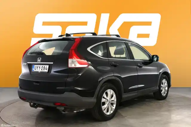 Musta Maastoauto, Honda CR-V – UYY-284