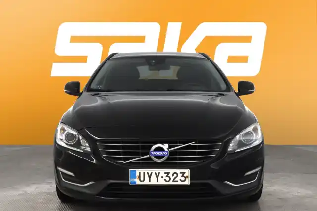 Musta Farmari, Volvo V60 – UYY-323