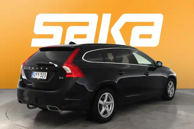 Musta Farmari, Volvo V60 – UYY-323