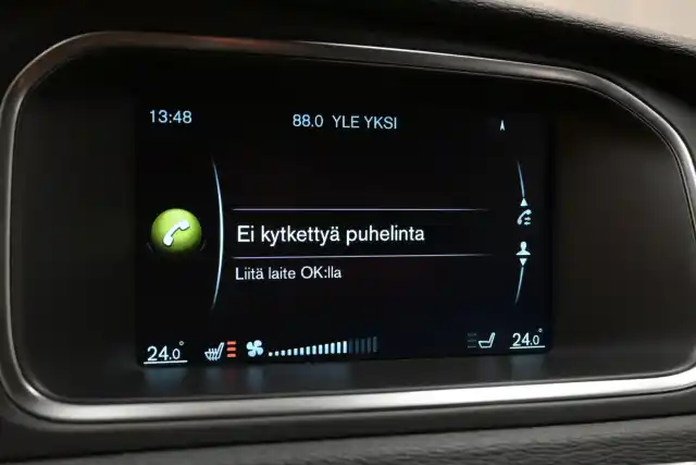 Harmaa Viistoperä, Volvo V40 – UYY-341