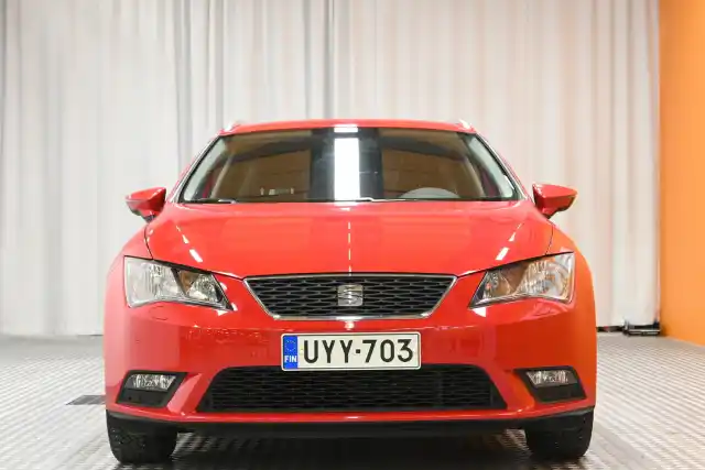 Punainen Farmari, Seat Leon ST – UYY-703