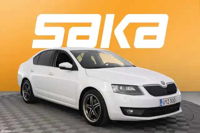 Valkoinen Viistoperä, Skoda Octavia – UYZ-300