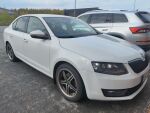 Valkoinen Viistoperä, Skoda Octavia – UYZ-300, kuva 1