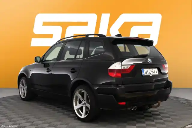 Musta Maastoauto, BMW X3 – UYZ-511