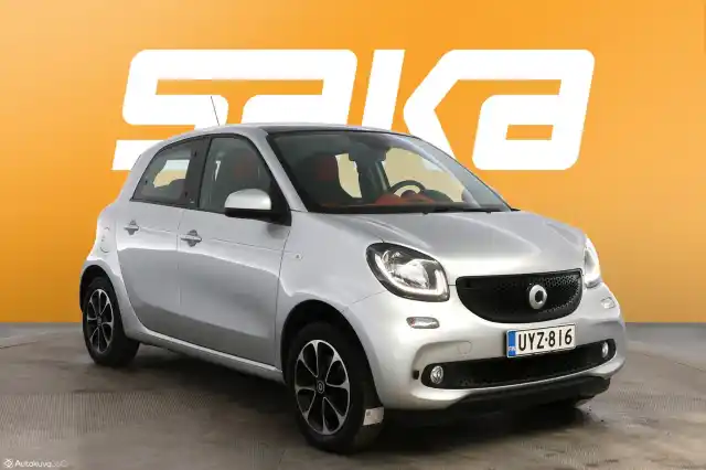 Monivär. Viistoperä, smart forfour – UYZ-816