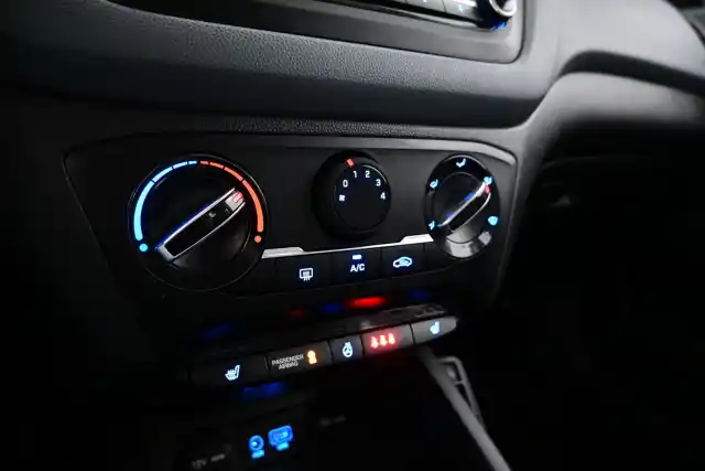 Valkoinen Viistoperä, Hyundai i20 – UZA-469