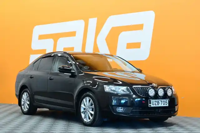 Musta Viistoperä, Skoda Octavia – UZB-705