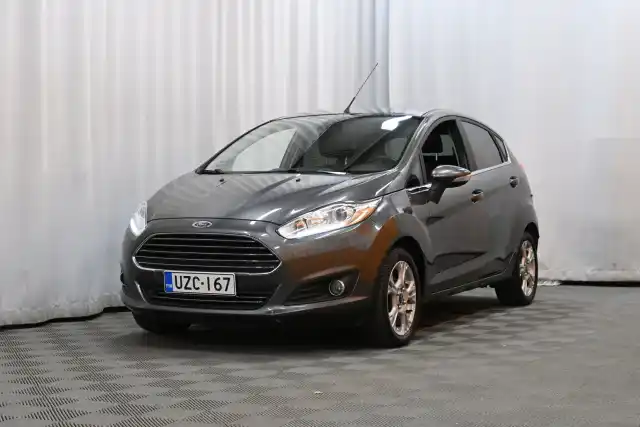 Harmaa Viistoperä, Ford Fiesta – UZC-167