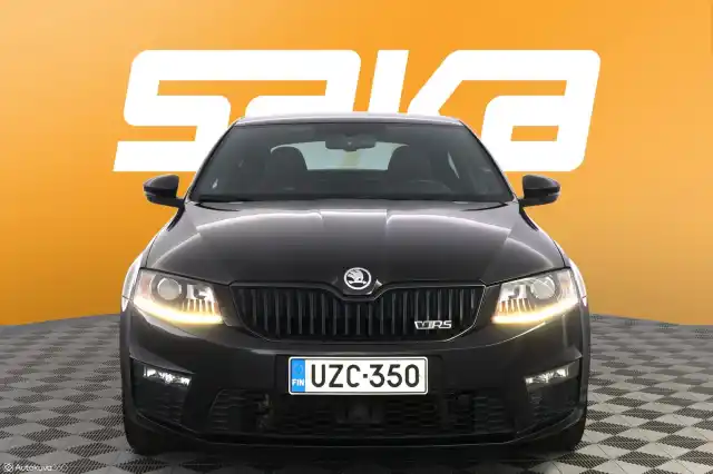 Musta Sedan, Skoda Octavia – UZC-350
