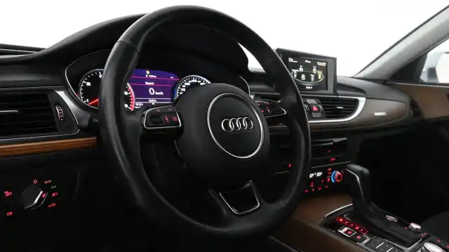 Hopea Farmari, Audi A6 – UZE-428