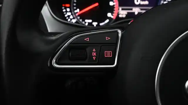 Hopea Farmari, Audi A6 – UZE-428