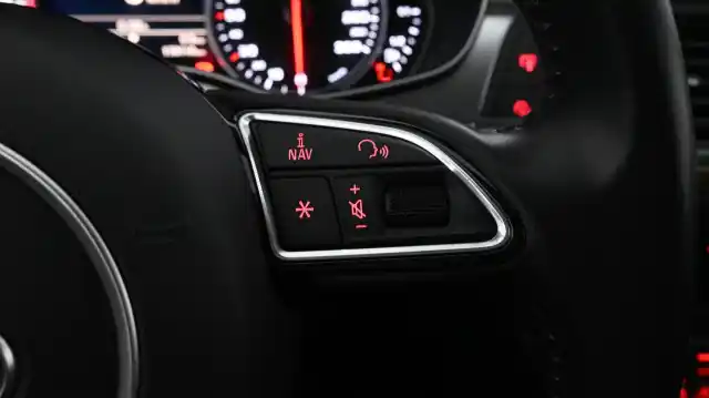 Hopea Farmari, Audi A6 – UZE-428