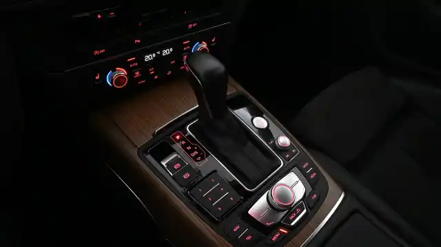 Hopea Farmari, Audi A6 – UZE-428