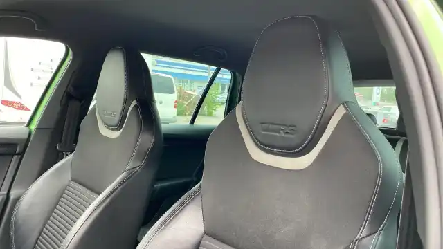 Vihreä Farmari, Skoda Octavia – UZE-588