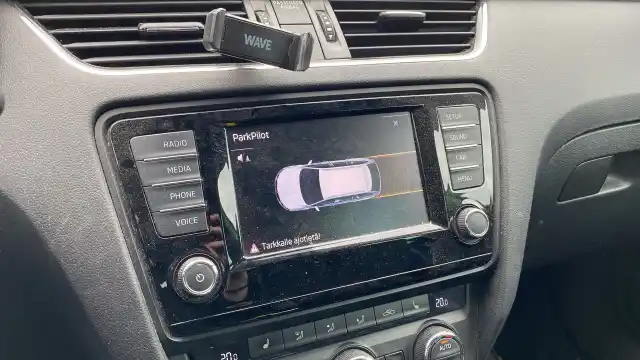 Vihreä Farmari, Skoda Octavia – UZE-588