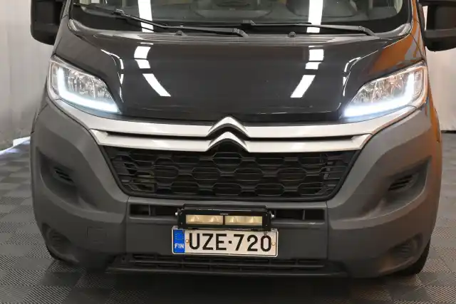 Harmaa Henkilöauto, Citroen Jumper – UZE-720