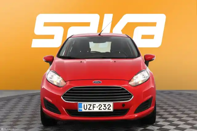 Punainen Viistoperä, Ford Fiesta – UZF-232