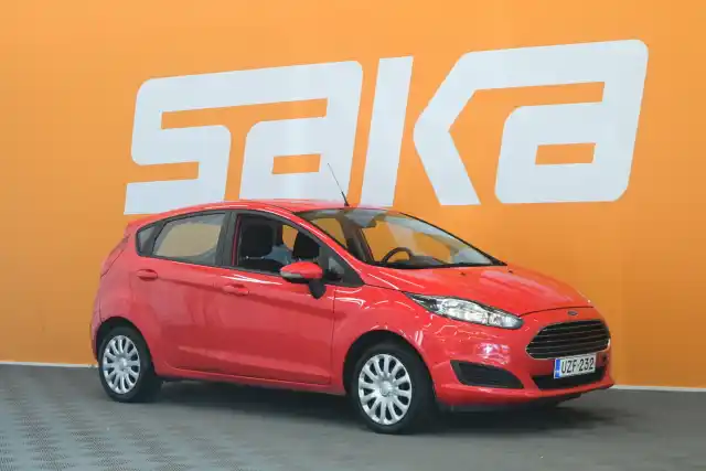 Punainen Viistoperä, Ford Fiesta – UZF-232