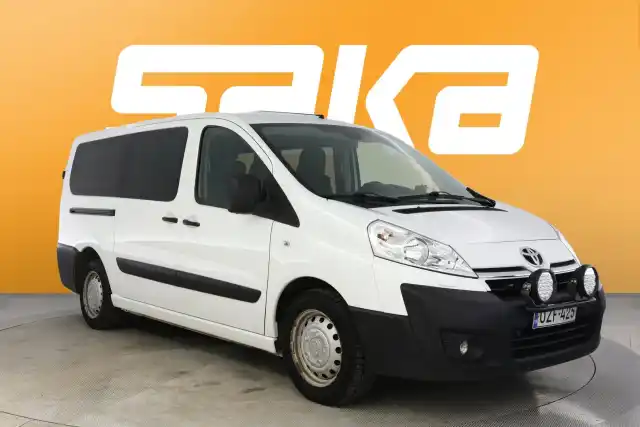 Valkoinen Tila-auto, Toyota Proace – UZF-425