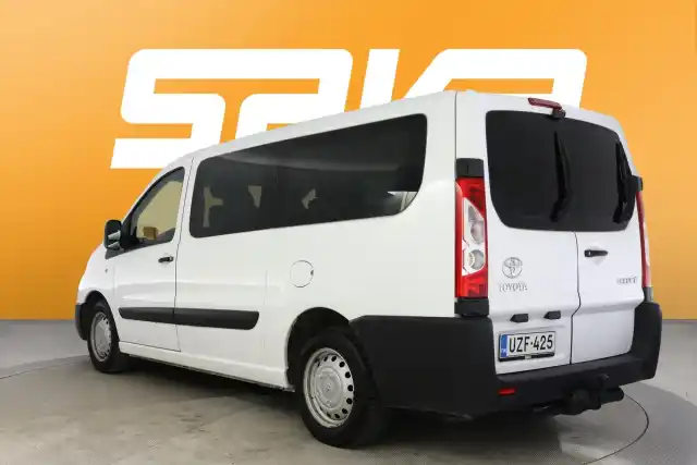 Valkoinen Tila-auto, Toyota Proace – UZF-425