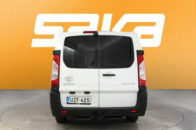 Valkoinen Tila-auto, Toyota Proace – UZF-425